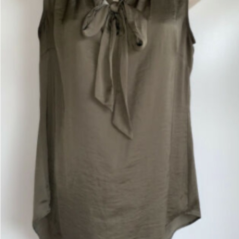 Beautiful Cabi Olive blouse - Picture 8 of 9